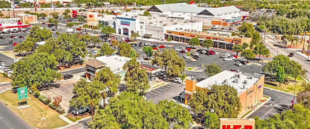 H-E-B Crossing